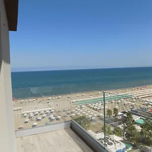 https://hotel-diplomatic.riccione-hotels.org